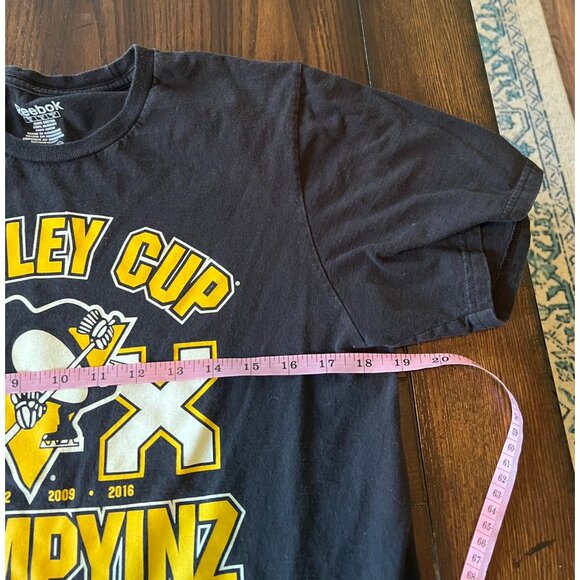 Pittsburgh Penguins 4X Champions Stanley Cup Short Sleeve Men's T-Shirt Medium - Picture 5 of 6